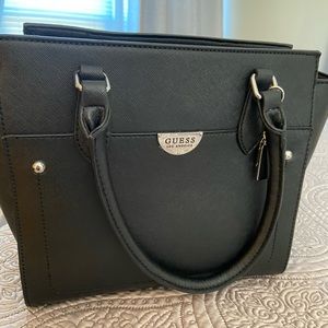 GUESS Handbag NWOT!